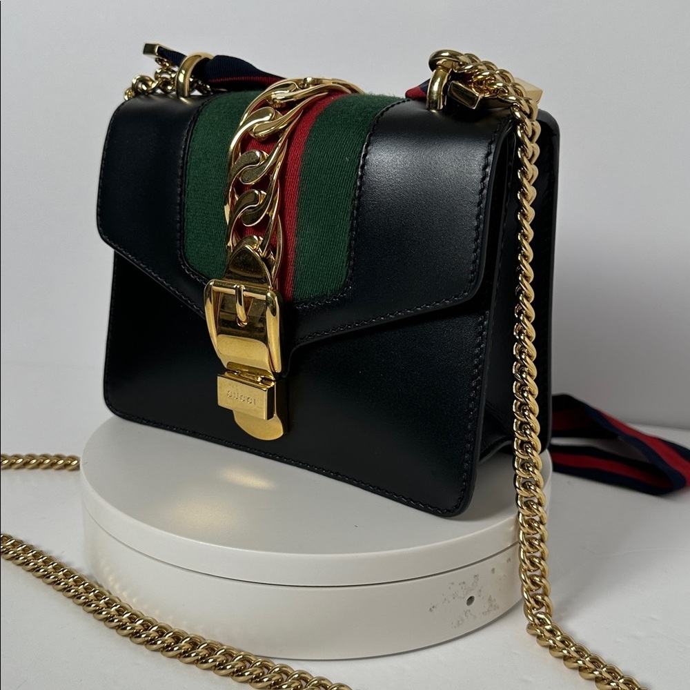 💯Authentic Gucci Sylvie small shoulder bag in black leather🍀 - Picture 5 of 15